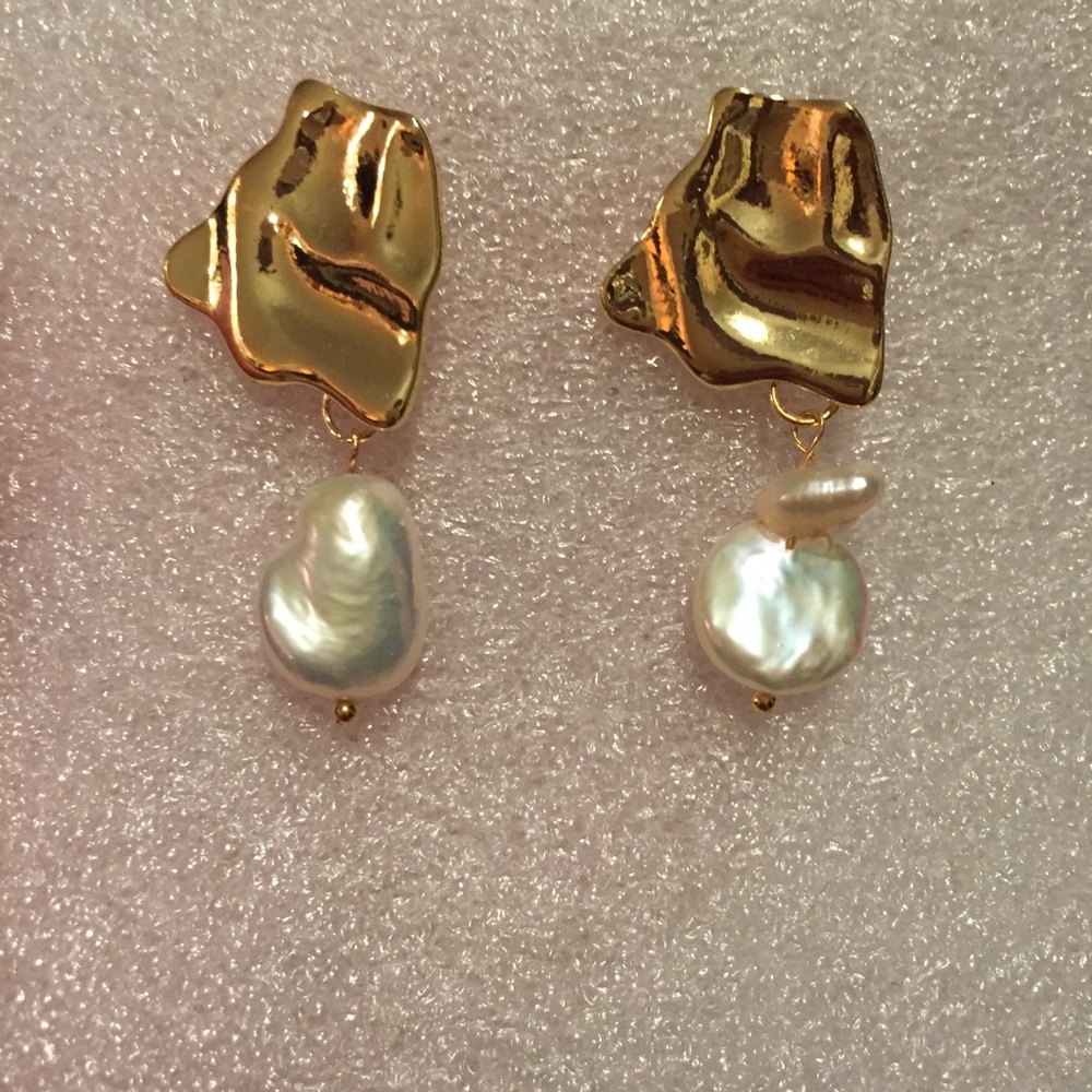 ๐ Freshwater Pearl Earrings ๐ - Picture 1 of 2